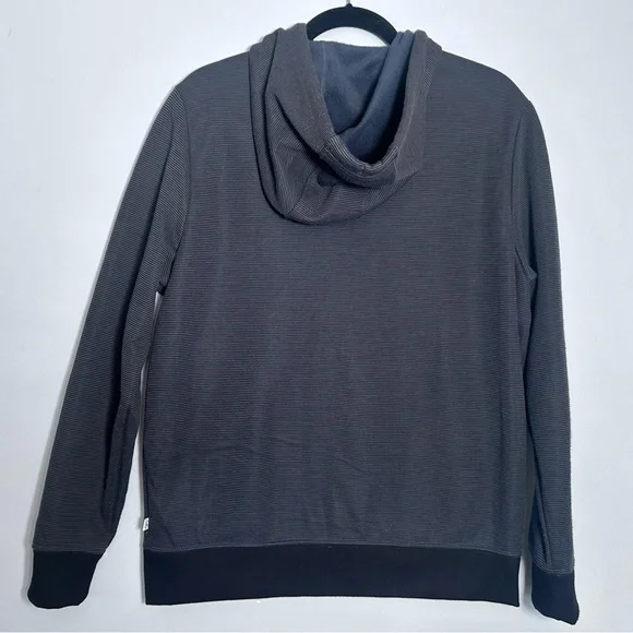 Men’s Hang Ten gray and black zip up textured hoodie. Size small - Picture 4 of 5